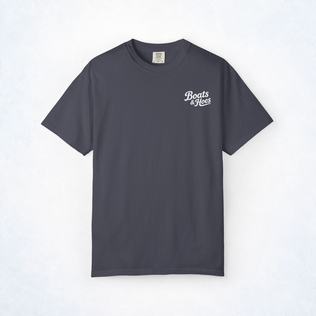 Boats & Hoes Retro Beach Cruise Tee - Comfort Colors