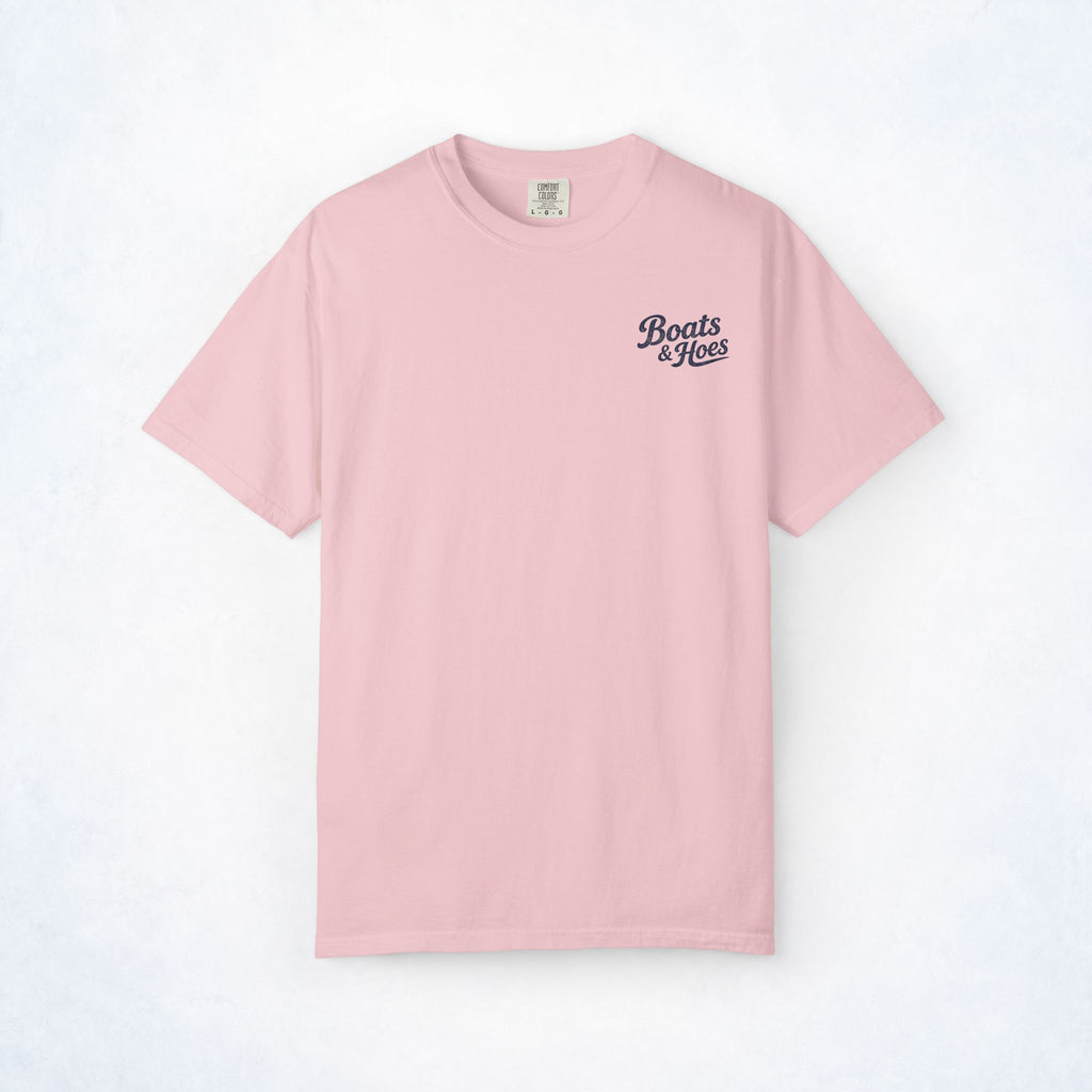 Boats & Hoes Retro Beach Cruise Tee - Comfort Colors