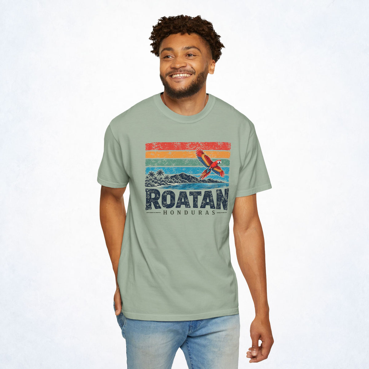 Roatán Honduras Macaw Retro Cruise Tee